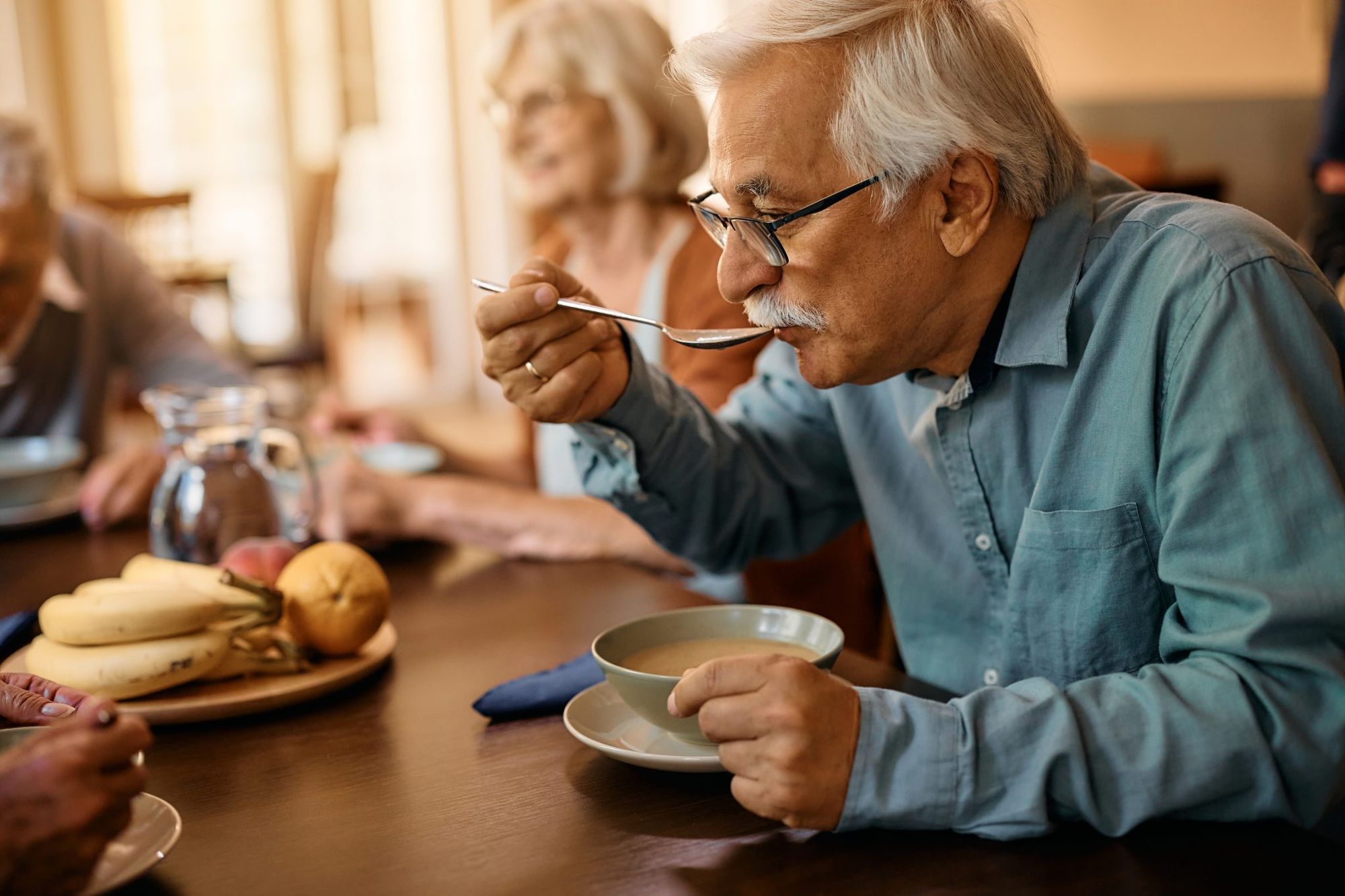 Early Warning Signs of Serious Esophageal Conditions People Often Ignore